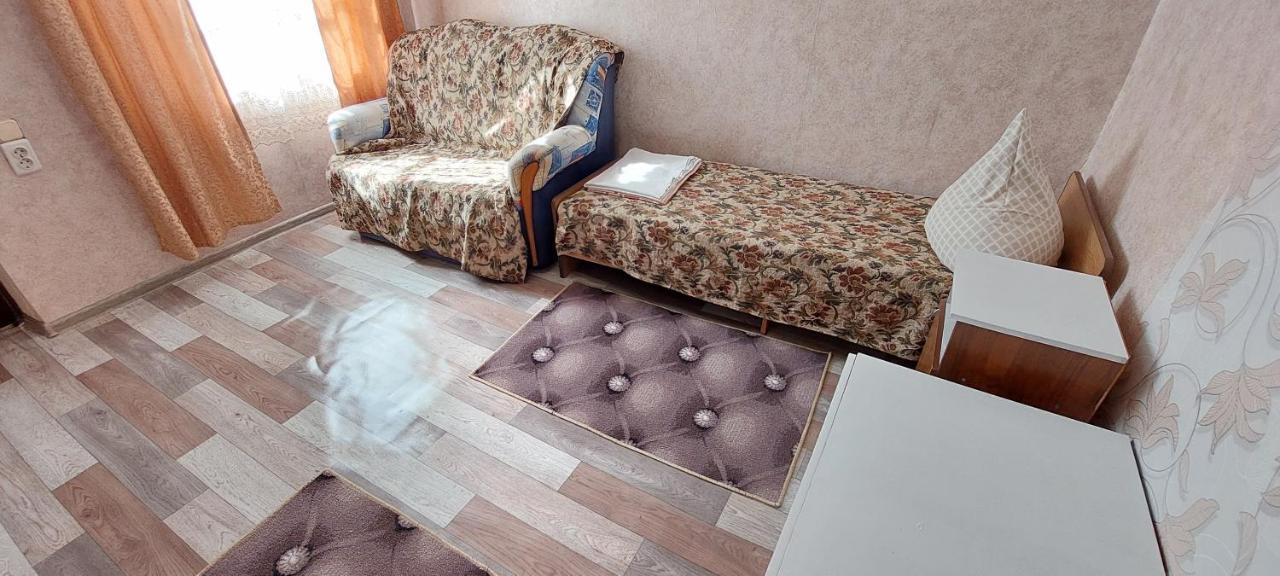 Guest House Anna Sukhumi Luaran gambar