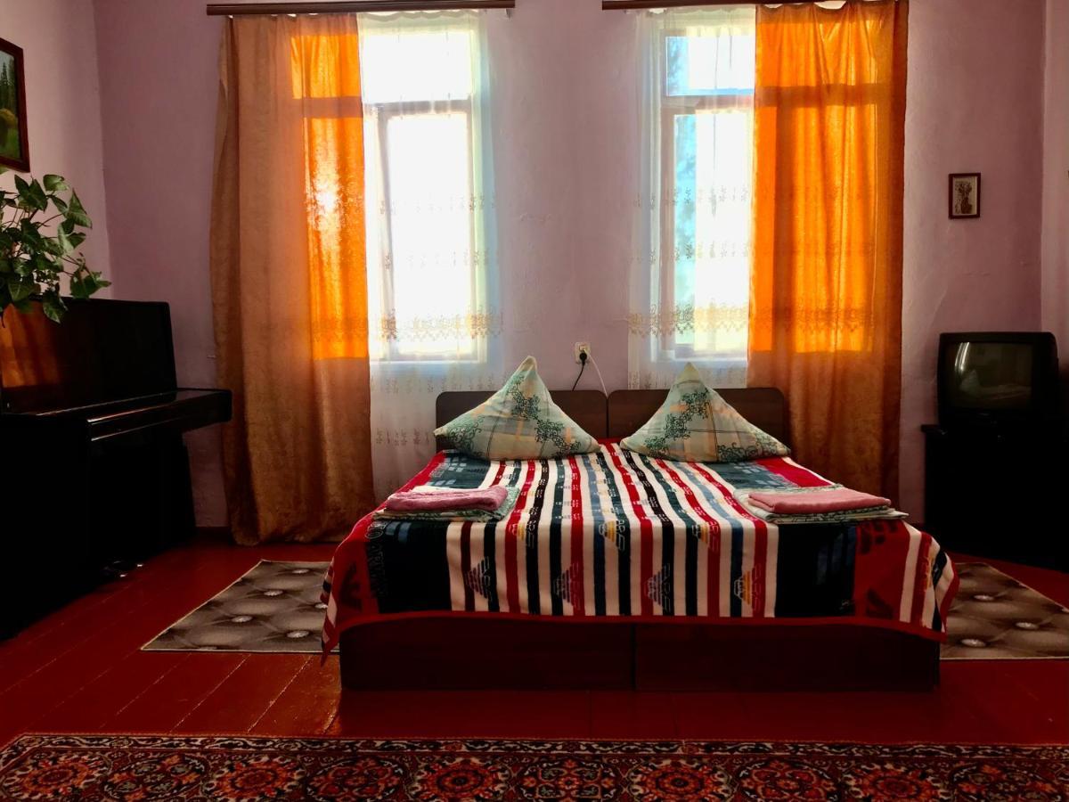 Guest House Anna Sukhumi Luaran gambar