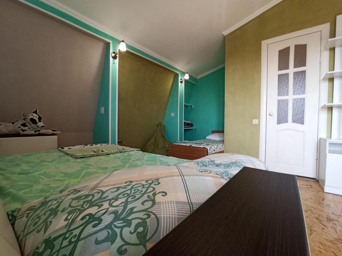 Guest House Anna Sukhumi Luaran gambar