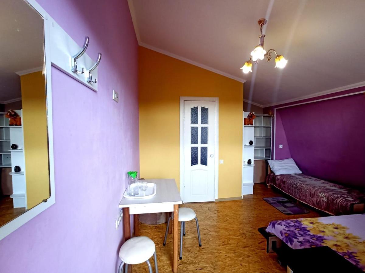 Guest House Anna Sukhumi Luaran gambar