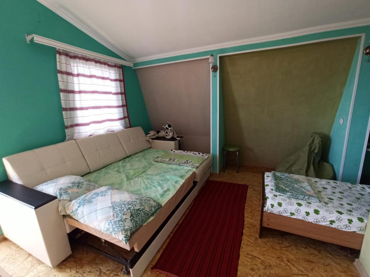 Guest House Anna Sukhumi Luaran gambar