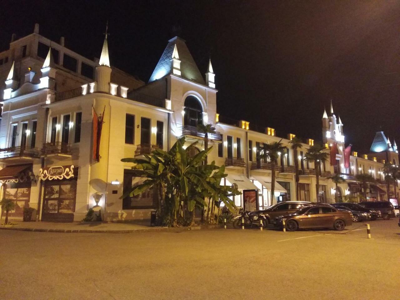 Guest House Anna Sukhumi Luaran gambar