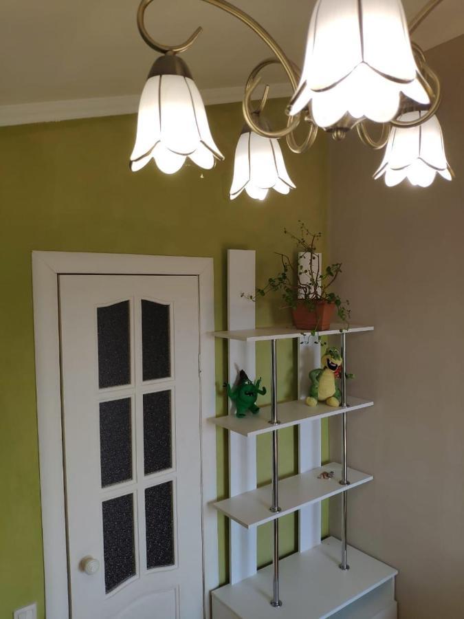 Guest House Anna Sukhumi Luaran gambar