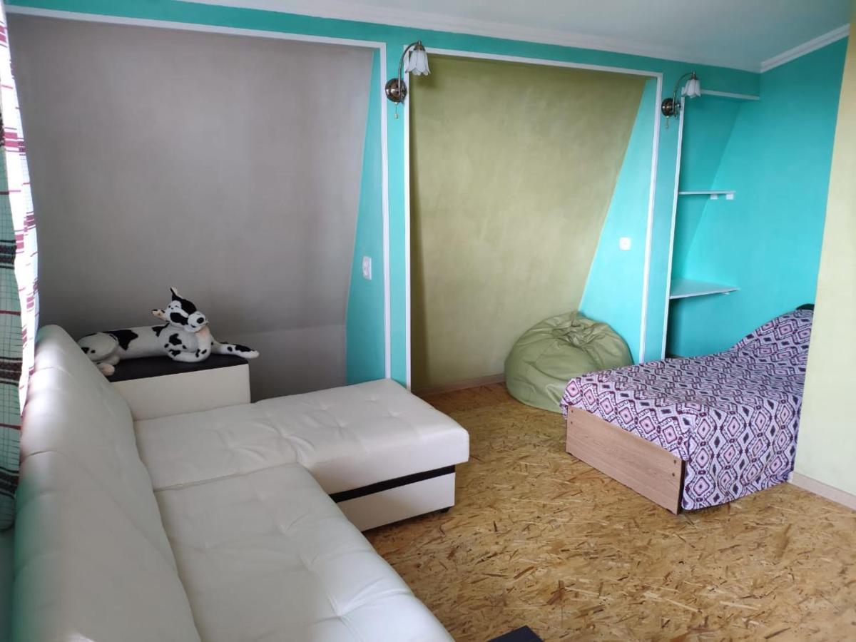 Guest House Anna Sukhumi Luaran gambar