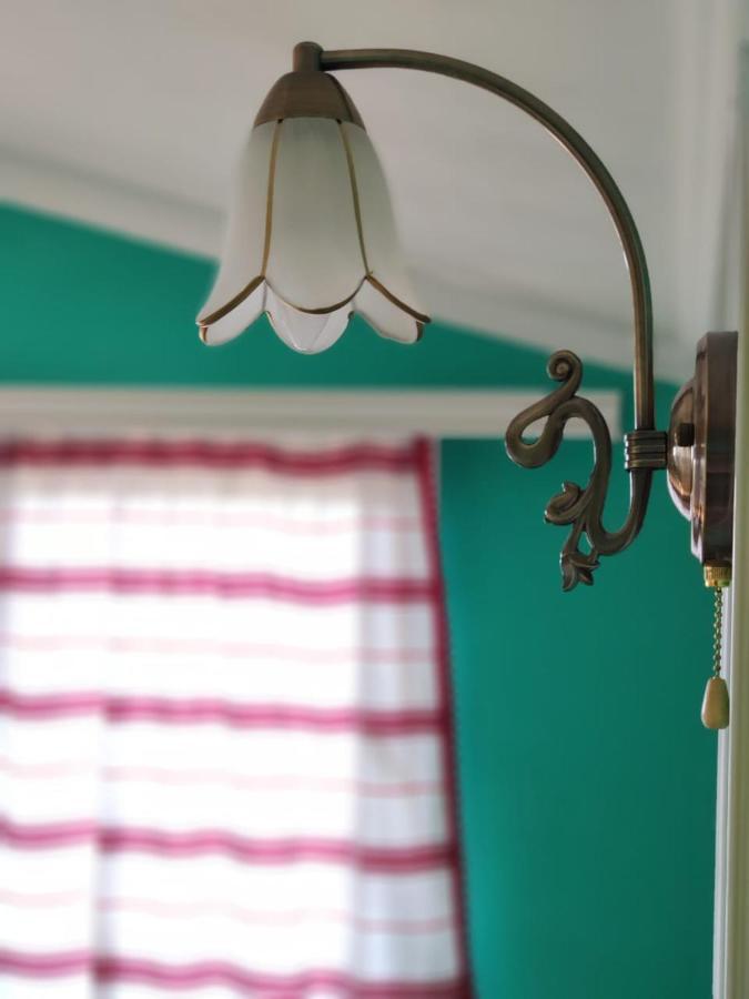 Guest House Anna Sukhumi Luaran gambar